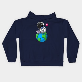 Cute Astronaut Working With Laptop On Earth Cartoon Kids Hoodie